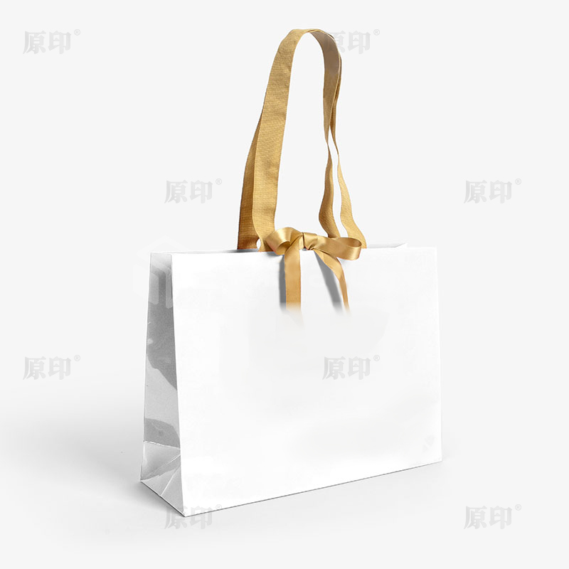 Mga bag ng regalo sa papel
